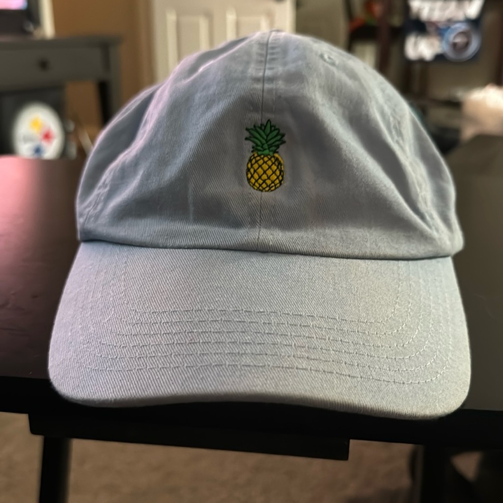 Blue pineapple hat. Adjustable. Excellent Condition